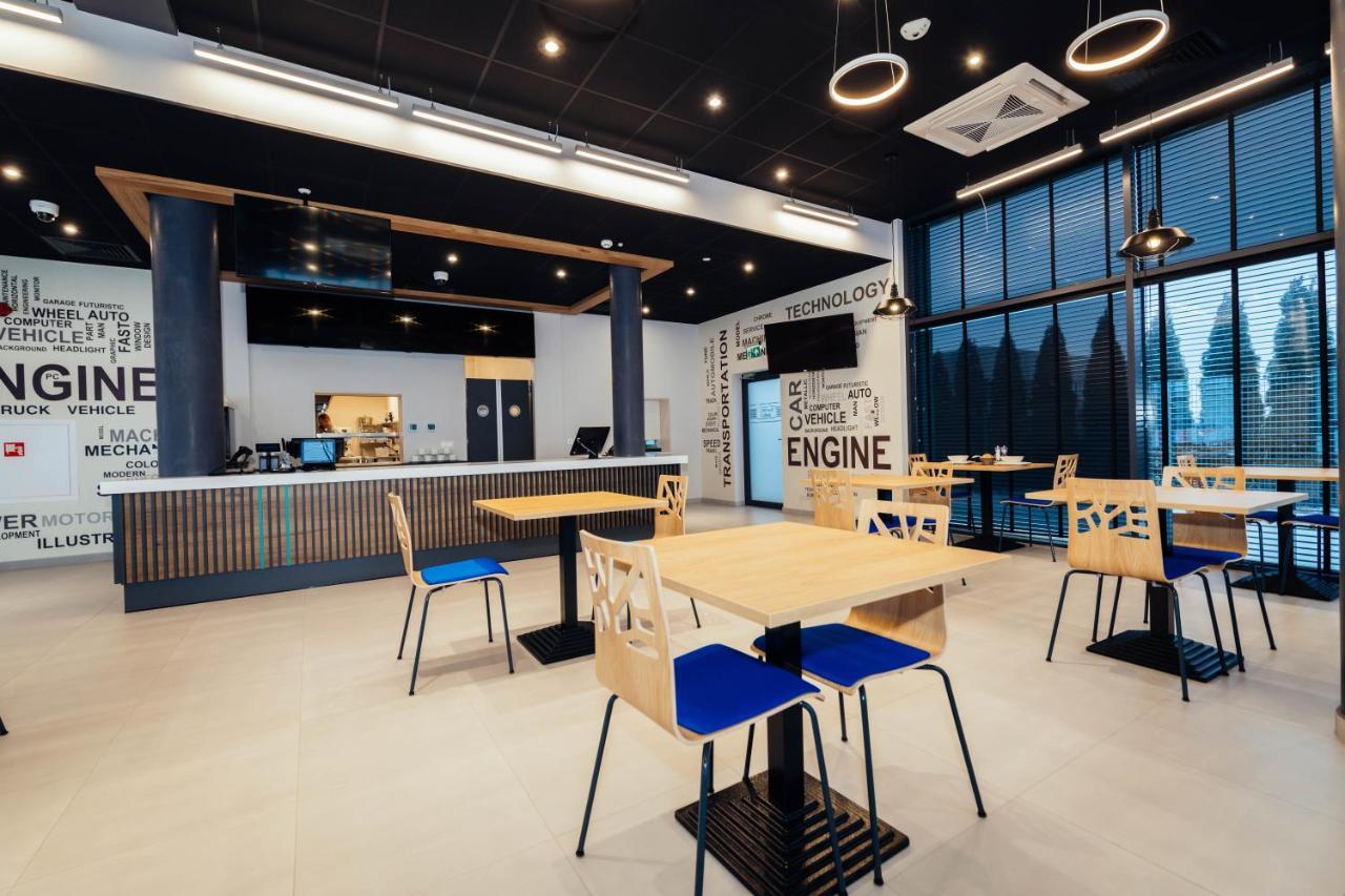 Kaliszki Blue Hotel المظهر الخارجي الصورة